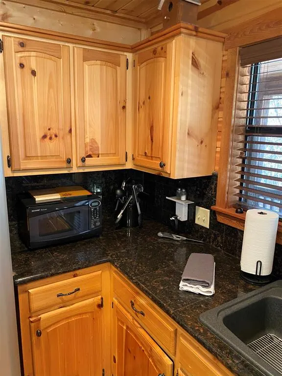 Photo 13 — 78 Hemlock Grove Road, Broken Bow, OK 74728