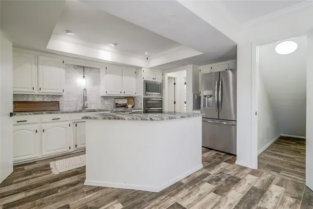 Photo 4 — 501 Pleasant Oaks Circle, Edmond, OK 73034