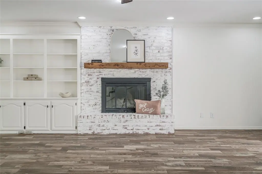 Photo 3 — 501 Pleasant Oaks Circle, Edmond, OK 73034
