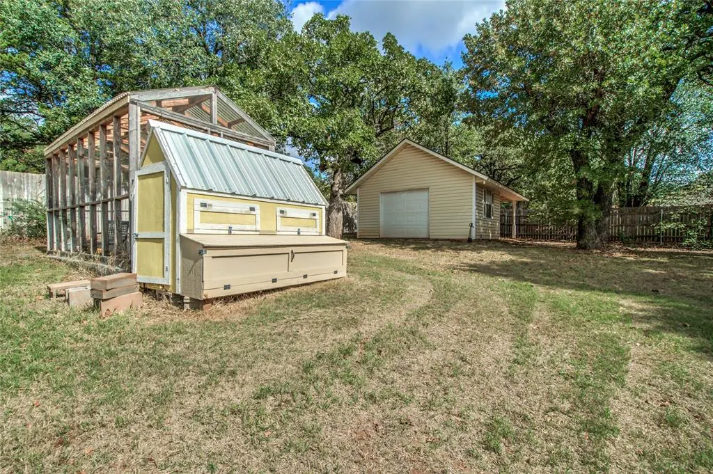 Photo 8 — 501 Pleasant Oaks Circle, Edmond, OK 73034