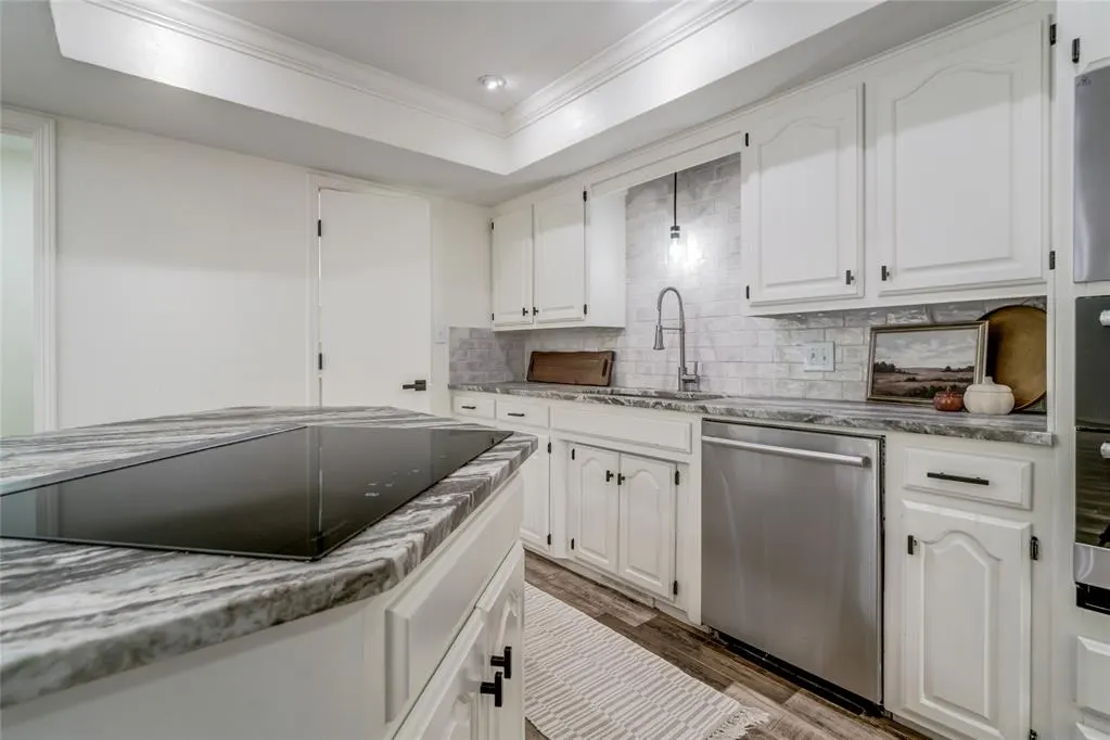 Photo 18 — 501 Pleasant Oaks Circle, Edmond, OK 73034