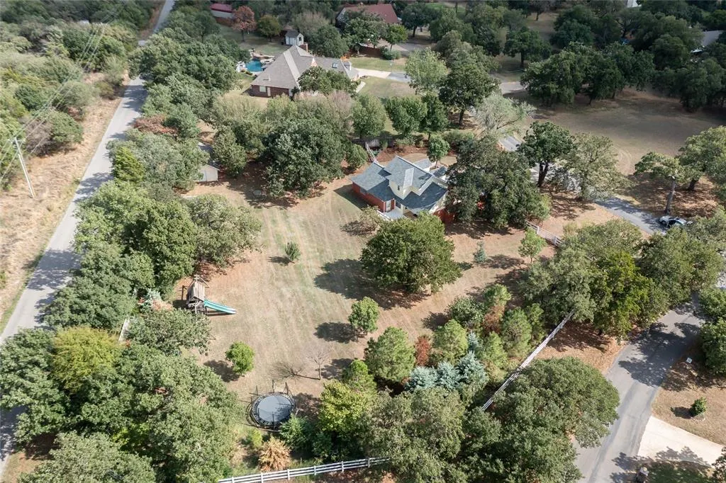 Photo 46 — 501 Pleasant Oaks Circle, Edmond, OK 73034