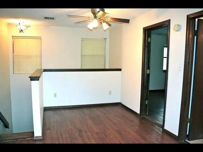Photo 7 — 5406 Peachtree Drive, Warr Acres, OK 73122