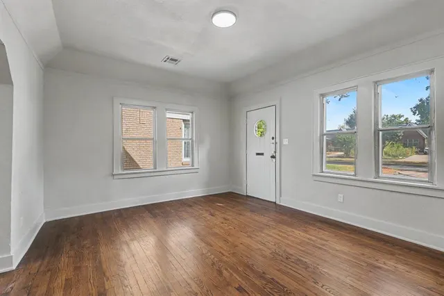 Photo 7 — 2551 NW 19th Street, Oklahoma City, OK 73107