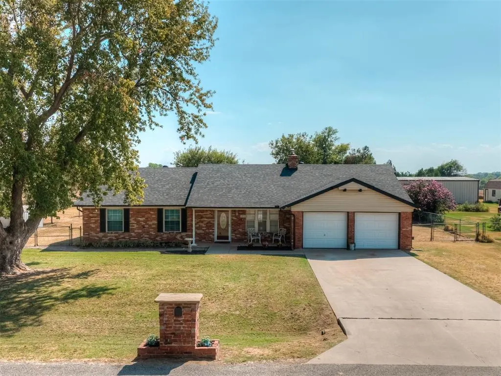 Front exterior — 15070 Tomahawk Drive, Yukon, OK 73099