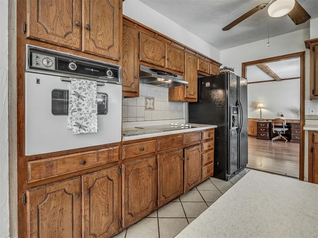 Photo 15 — 15070 Tomahawk Drive, Yukon, OK 73099