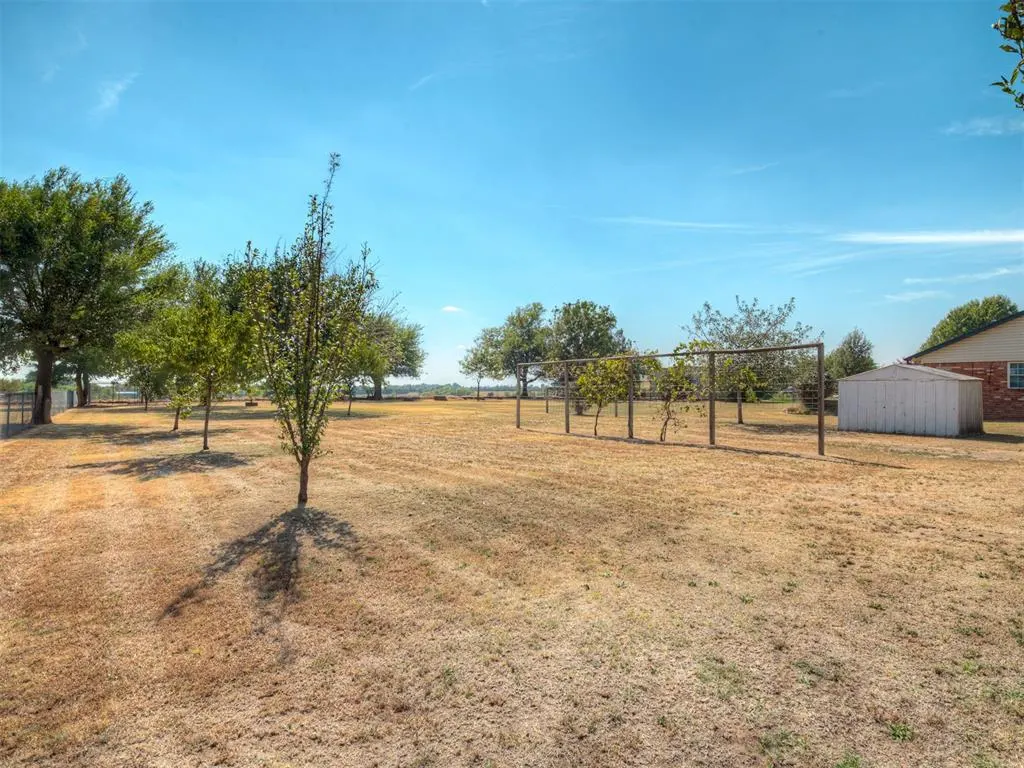 Photo 40 — 15070 Tomahawk Drive, Yukon, OK 73099