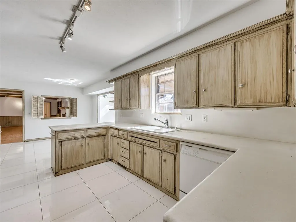 Photo 18 — 3024 Middlesex Drive, Oklahoma City, OK 73120