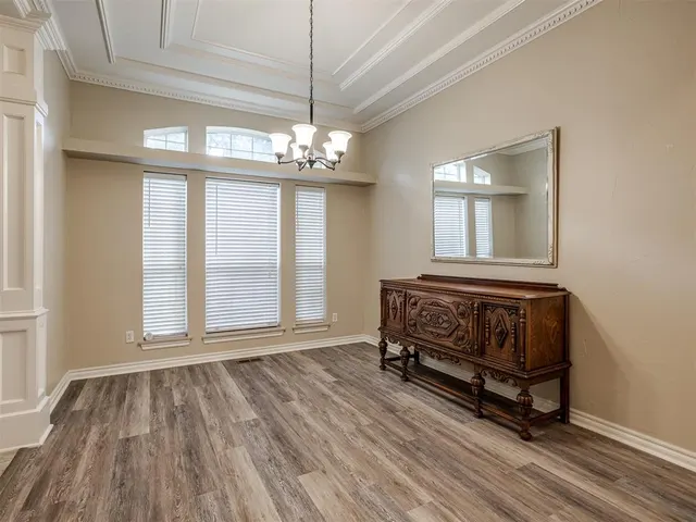Photo 3 — 709 N Creek Drive, Edmond, OK 73034