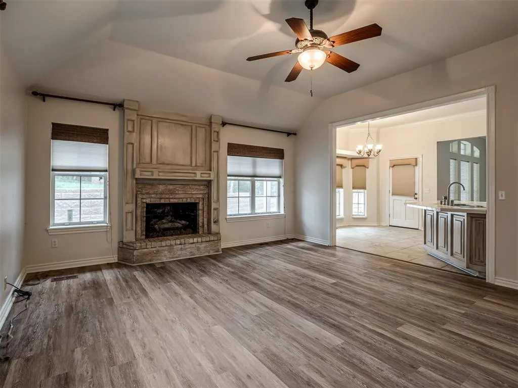 Photo 5 — 709 N Creek Drive, Edmond, OK 73034