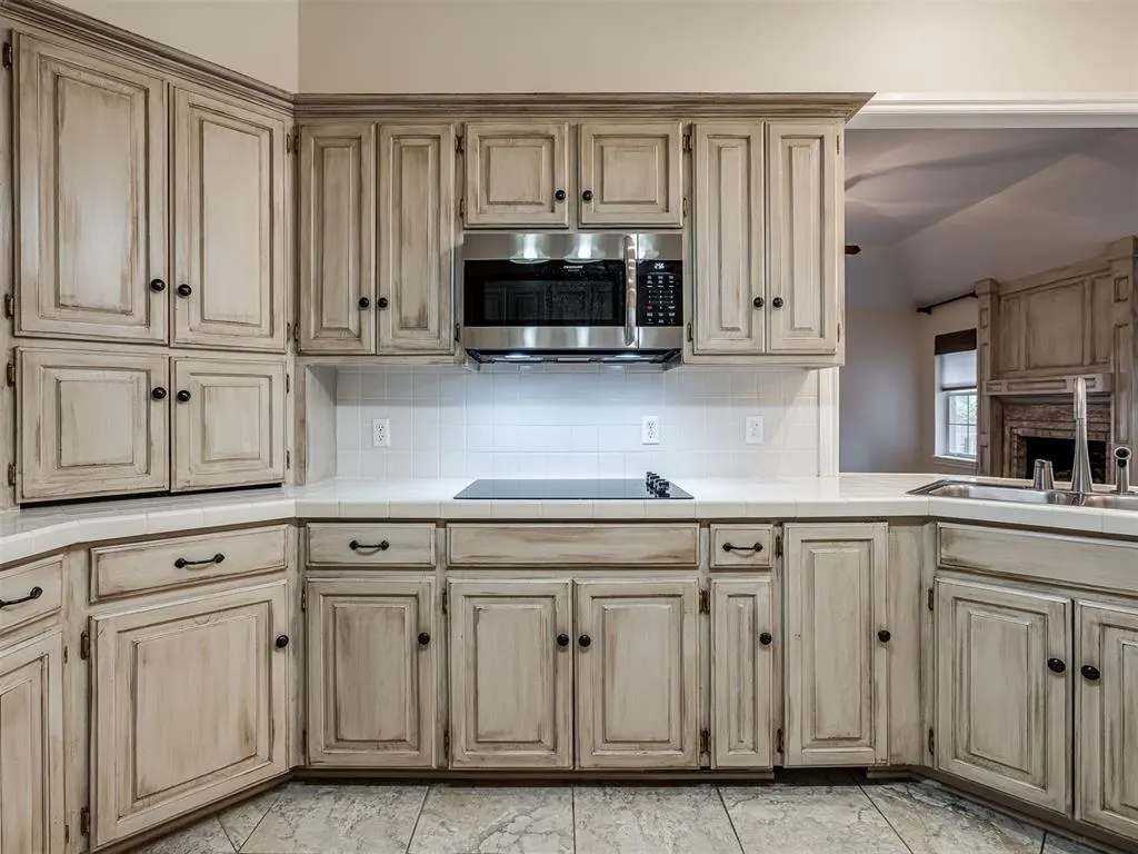 Photo 10 — 709 N Creek Drive, Edmond, OK 73034
