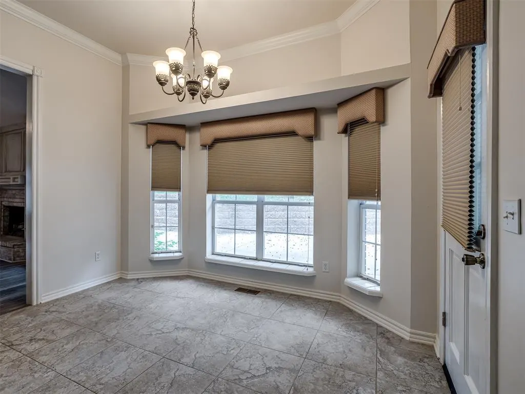 Photo 12 — 709 N Creek Drive, Edmond, OK 73034