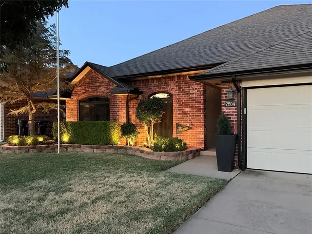 Photo 7 — 7204 Green Meadow Lane, Oklahoma City, OK 73132