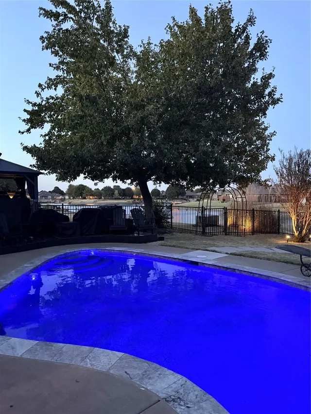 Photo 5 — 7204 Green Meadow Lane, Oklahoma City, OK 73132