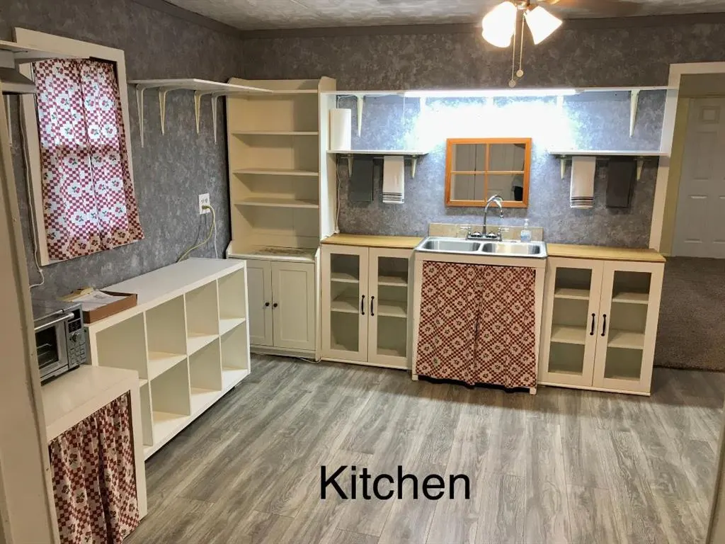 Photo 5 — 411 E Hickory Street, Holdenville, OK 74848