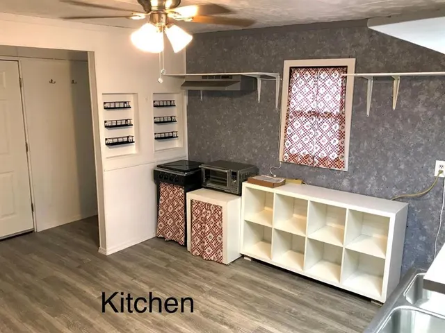 Photo 6 — 411 E Hickory Street, Holdenville, OK 74848