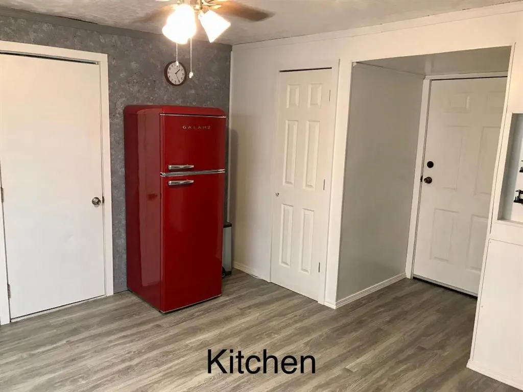 Photo 7 — 411 E Hickory Street, Holdenville, OK 74848