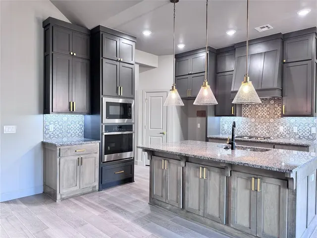 Photo 6 — 16020 Navarra Way, Oklahoma City, OK 73170