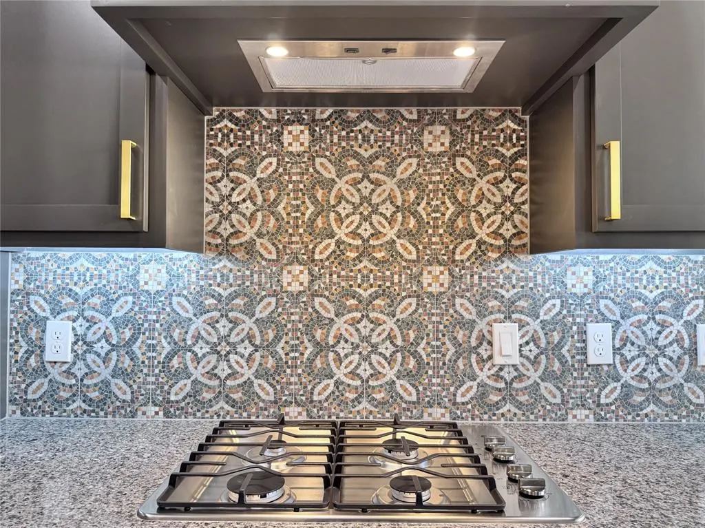 Photo 13 — 16020 Navarra Way, Oklahoma City, OK 73170