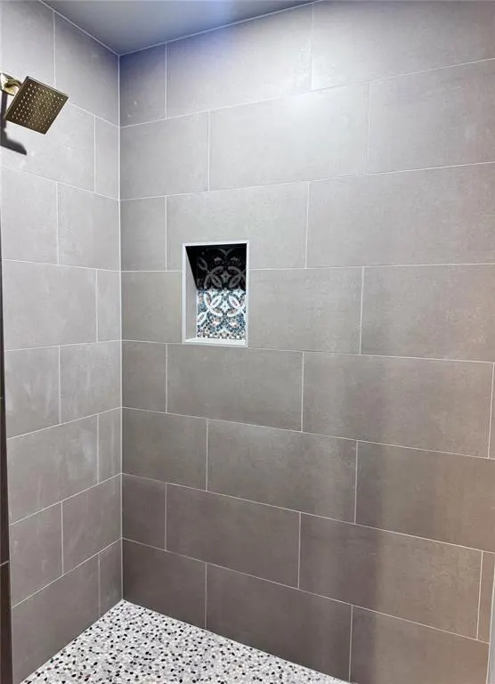 Photo 21 — 16020 Navarra Way, Oklahoma City, OK 73170