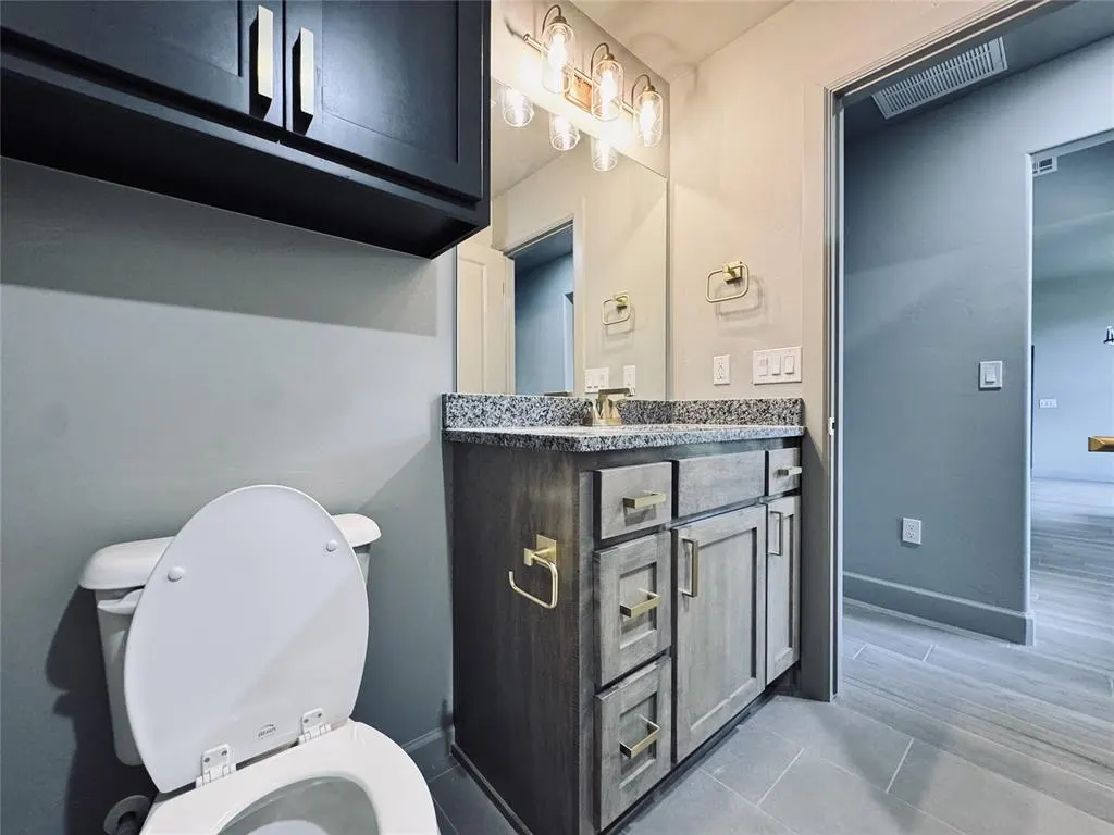 Photo 32 — 16020 Navarra Way, Oklahoma City, OK 73170
