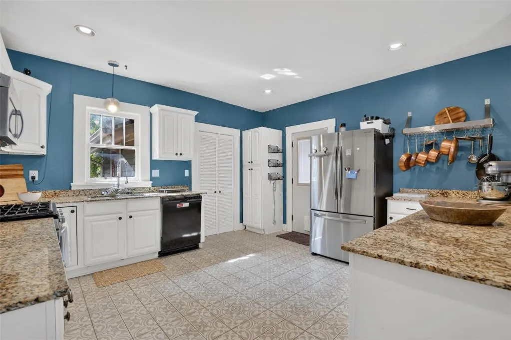 Photo 11 — 1216 NW 39th Street, Oklahoma City, OK 73118