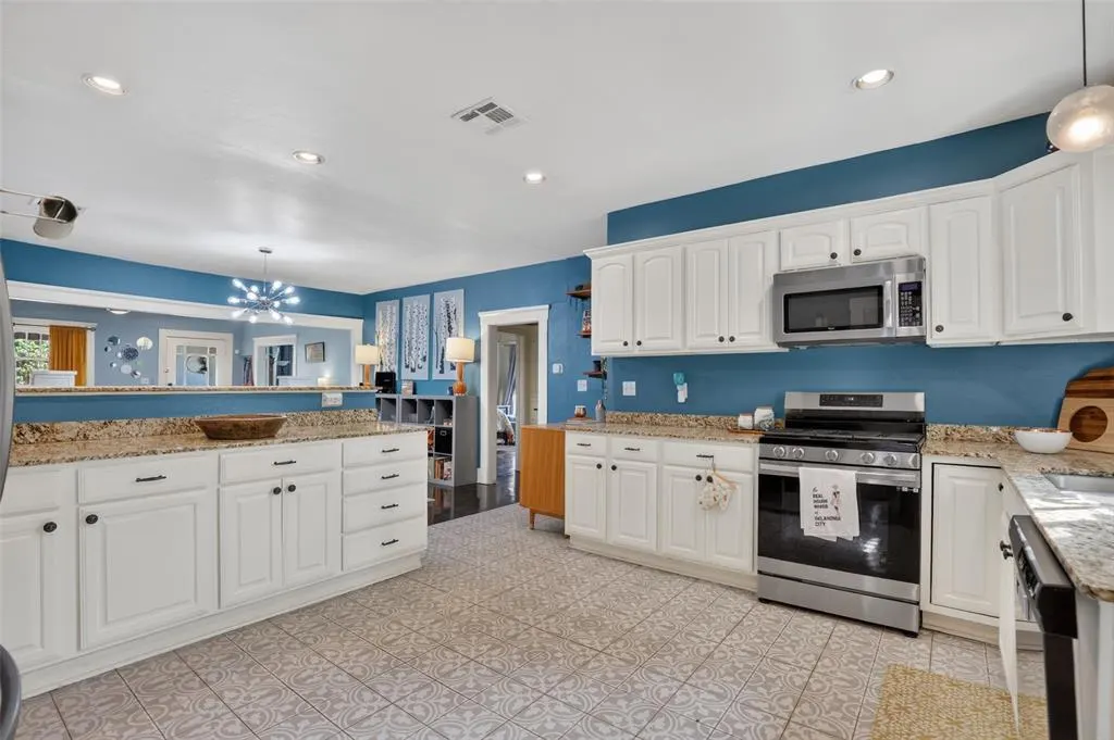 Photo 12 — 1216 NW 39th Street, Oklahoma City, OK 73118