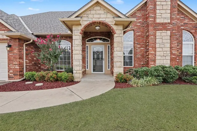 Photo 2 — 2512 NW 151st Street, Edmond, OK 73013