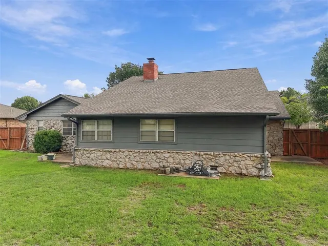 Photo 7 — 914 W Fay Avenue, Kingfisher, OK 73750