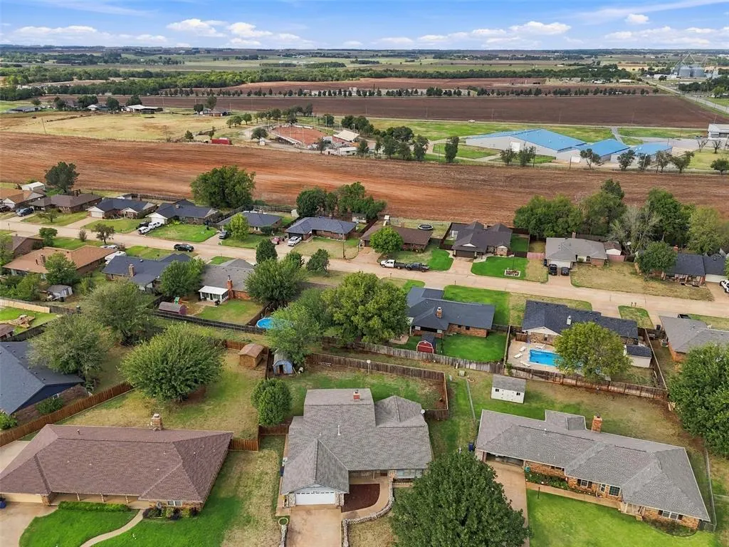 Photo 12 — 914 W Fay Avenue, Kingfisher, OK 73750