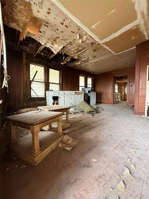 Photo 2 — 212 S 4th Street, McLoud, OK 74851