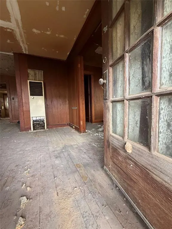 Photo 3 — 212 S 4th Street, McLoud, OK 74851