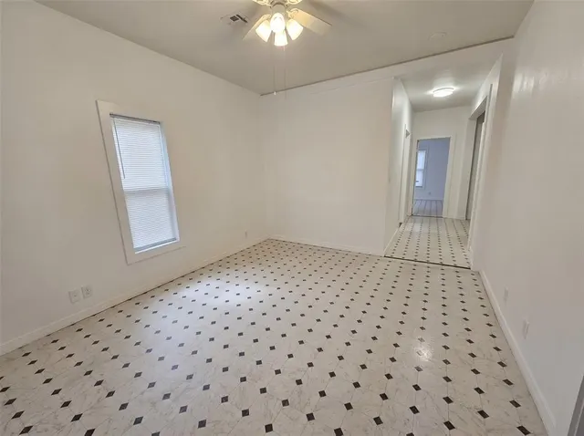 Photo 5 — 907 SE B Street, Ardmore, OK 73401