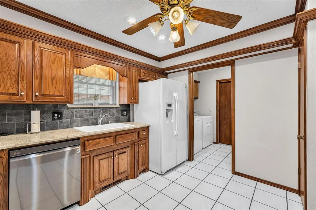 Photo 14 — 2437 SW 93rd Street, Oklahoma City, OK 73159
