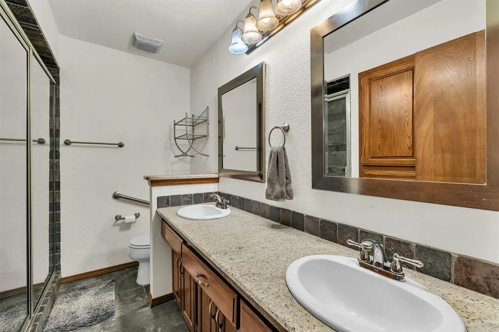 Photo 16 — 2437 SW 93rd Street, Oklahoma City, OK 73159