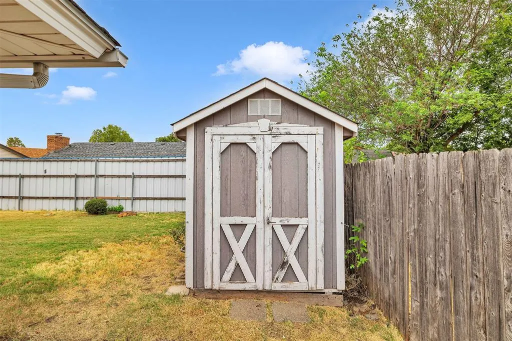 Photo 23 — 2437 SW 93rd Street, Oklahoma City, OK 73159