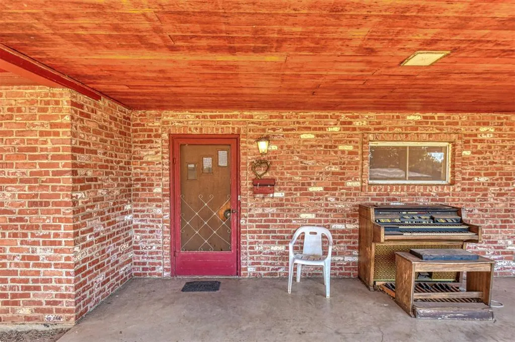 Photo 10 — 1628 W Carolina Avenue, Chickasha, OK 73018