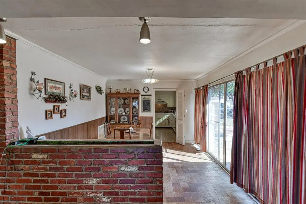 Photo 11 — 1628 W Carolina Avenue, Chickasha, OK 73018
