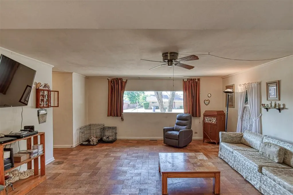 Photo 14 — 1628 W Carolina Avenue, Chickasha, OK 73018