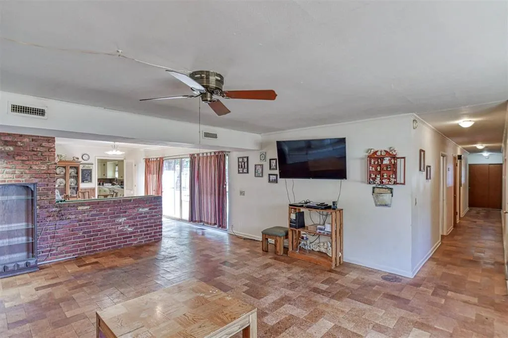 Photo 17 — 1628 W Carolina Avenue, Chickasha, OK 73018