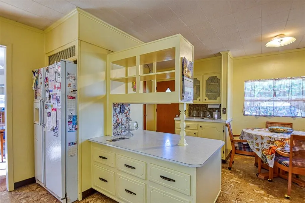 Photo 22 — 1628 W Carolina Avenue, Chickasha, OK 73018