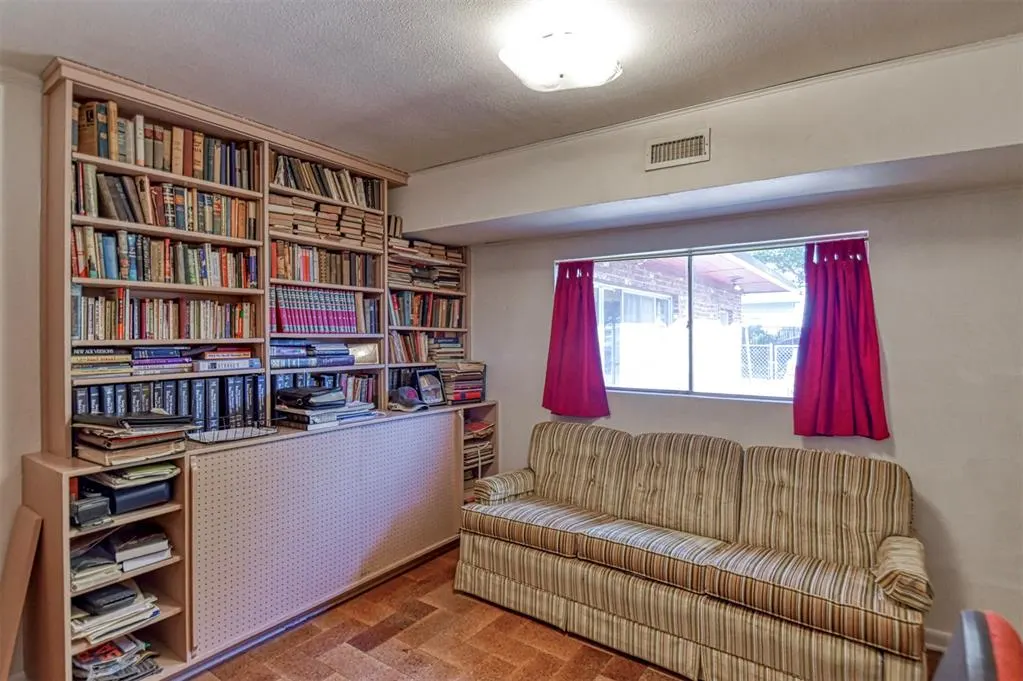 Photo 28 — 1628 W Carolina Avenue, Chickasha, OK 73018