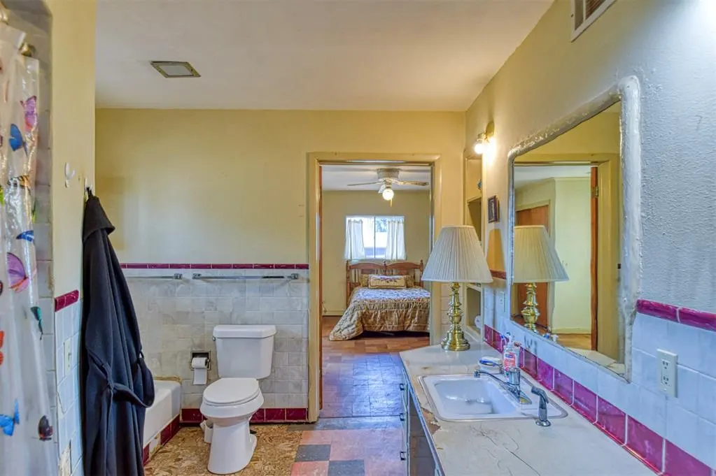 Photo 40 — 1628 W Carolina Avenue, Chickasha, OK 73018