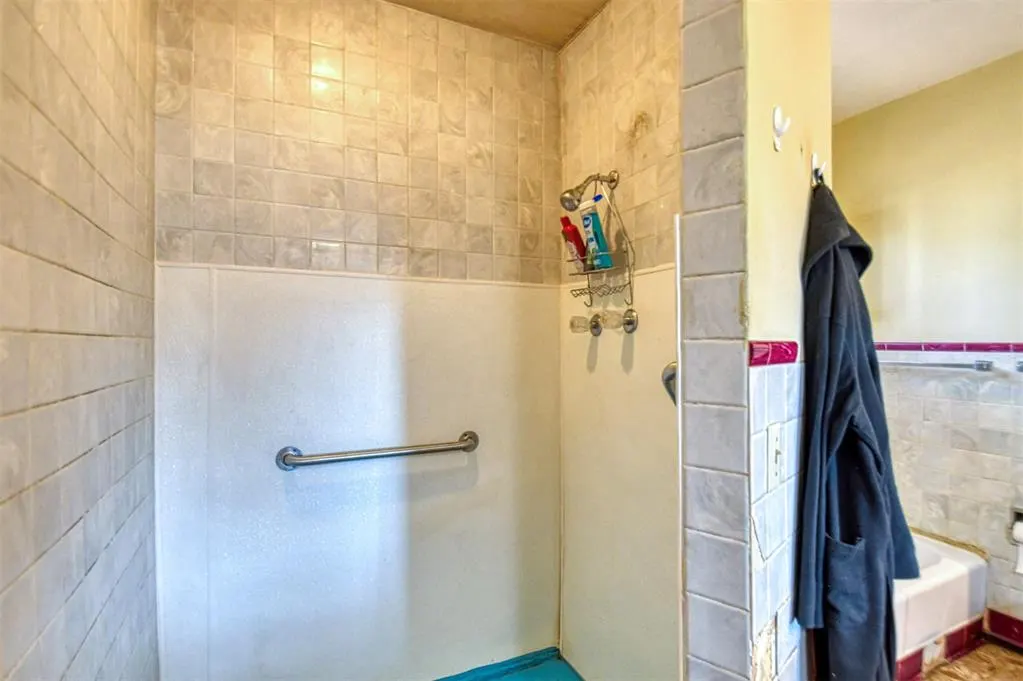 Photo 43 — 1628 W Carolina Avenue, Chickasha, OK 73018