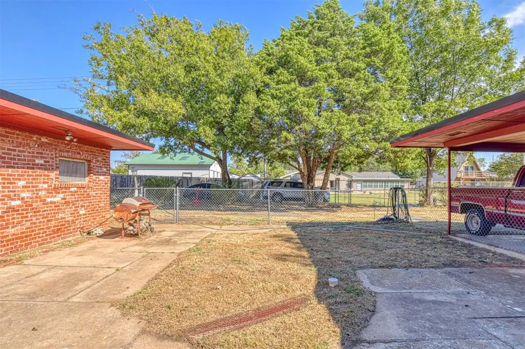 Photo 46 — 1628 W Carolina Avenue, Chickasha, OK 73018
