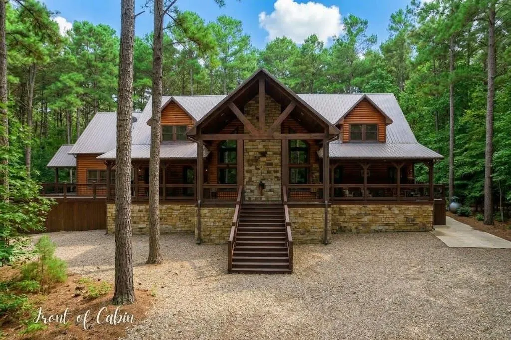 Photo 2 — 44 Pine Bluff Road, Broken Bow, OK 74728