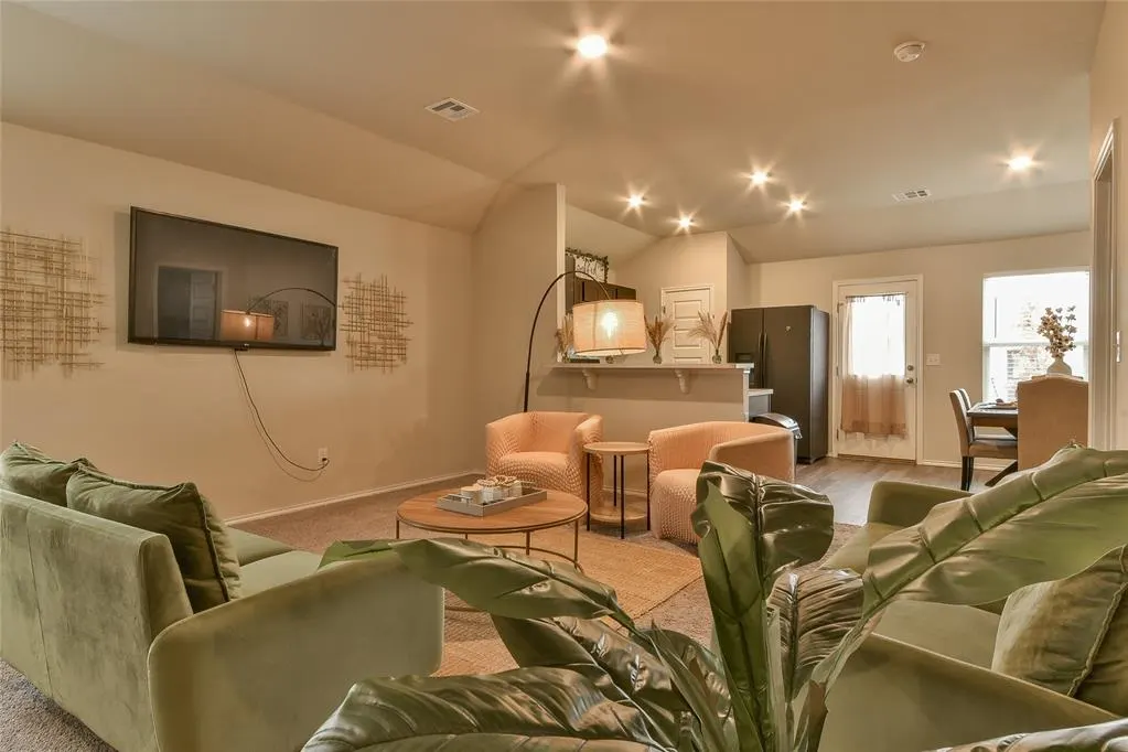 Photo 5 — 1316 Chuck Wagon Drive, El Reno, OK 73036