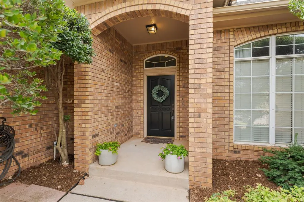Photo 3 — 1112 Copperfield Drive, Edmond, OK 73003