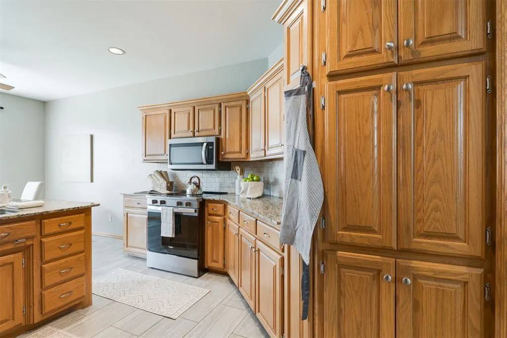 Photo 21 — 1112 Copperfield Drive, Edmond, OK 73003