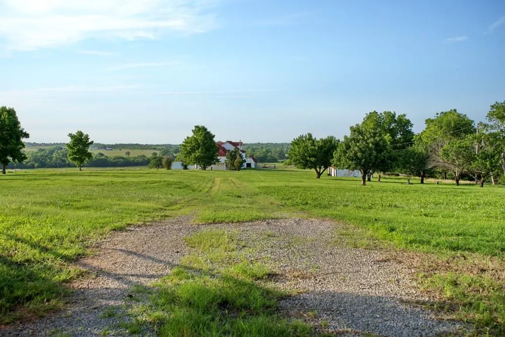 Photo 2 — 18809 230th Street, Washington, OK 73093